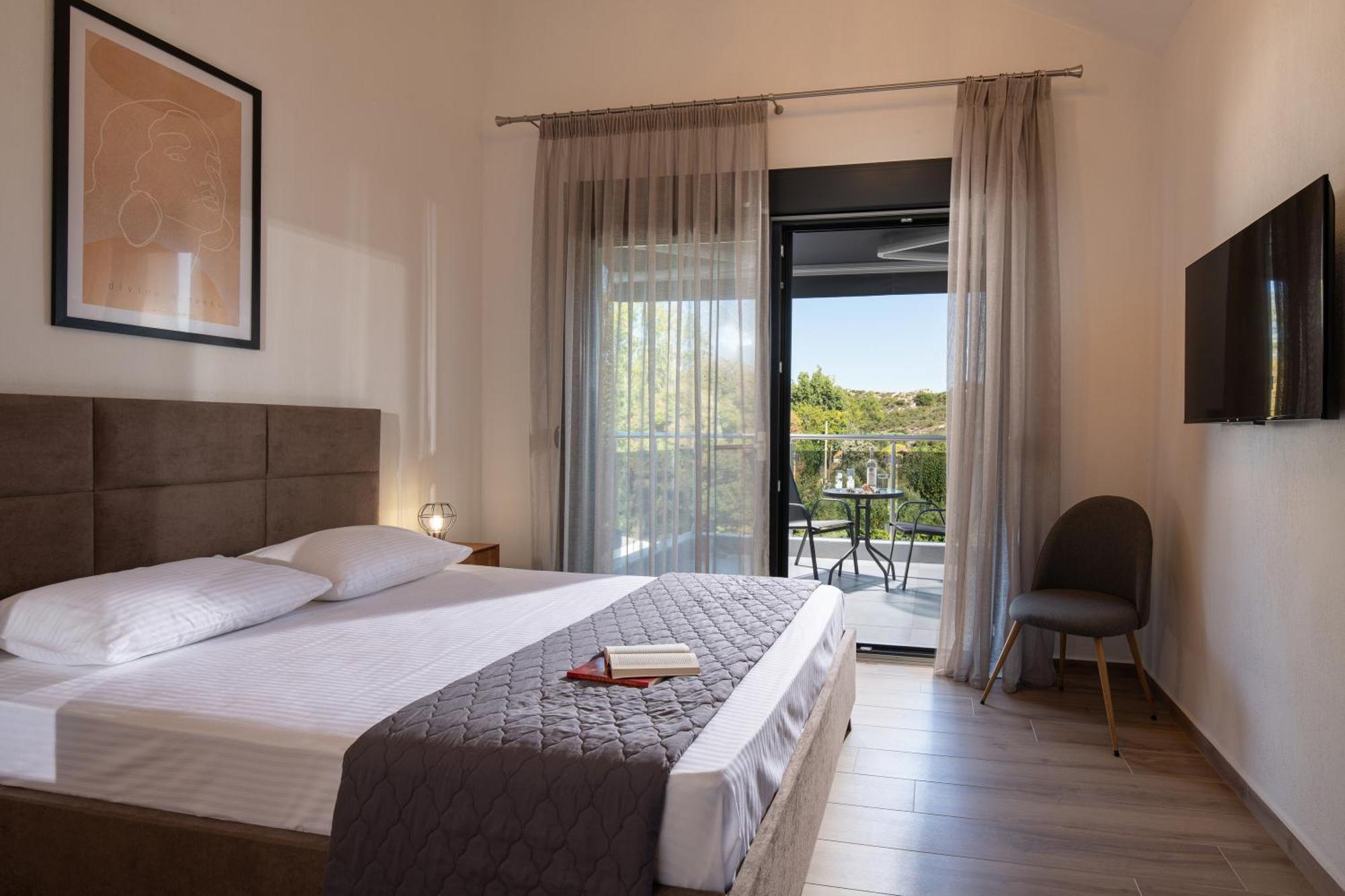 The Black Pearl Villas Kalamitsi  Exterior photo